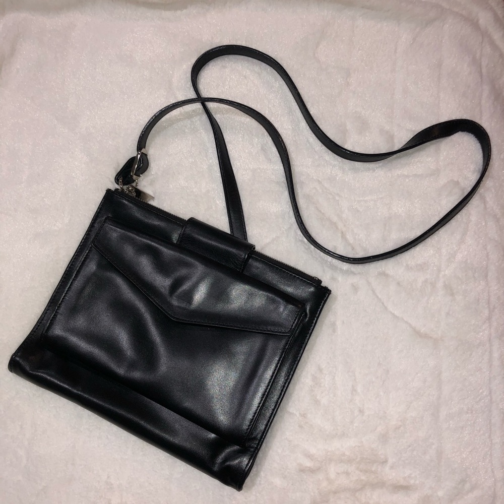 GENUINE LEATHER CROSSBODY/WRISTLET PURSE